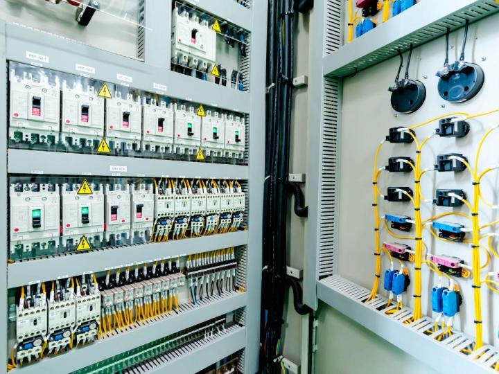 Installation et câblage d'armoire Le Mée-sur-Seine